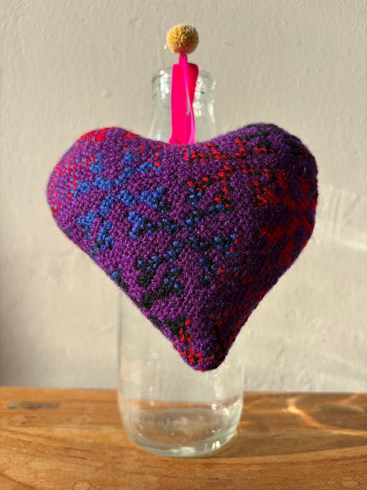 ELFYN calon wlân welsh tapestry heart decoration Cymraeg