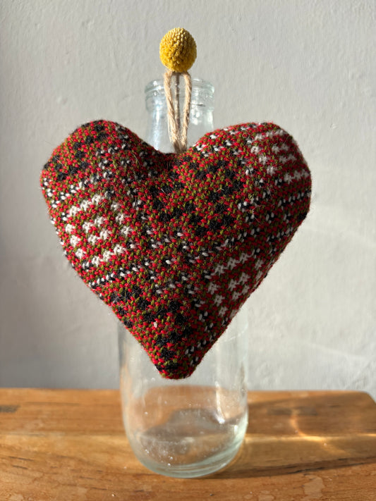 ELFYN calon wlân welsh tapestry heart decoration Cymraeg