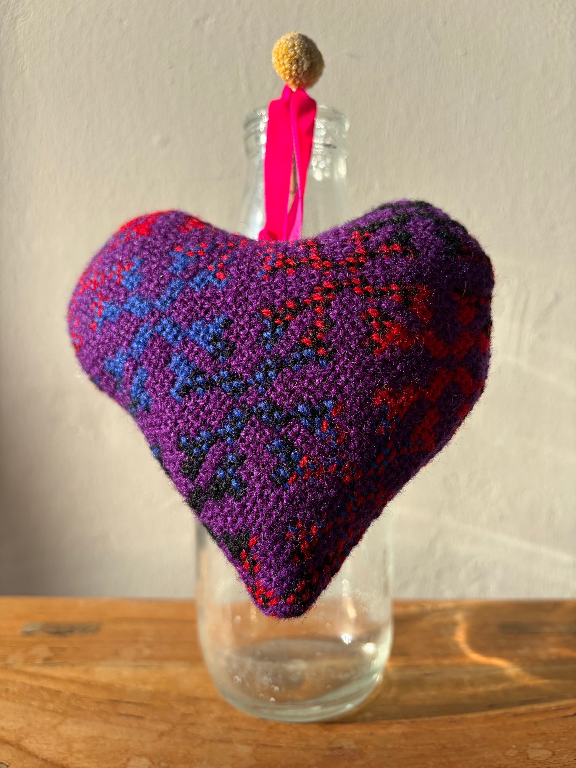 ELFYN calon wlân welsh tapestry heart decoration Cymraeg