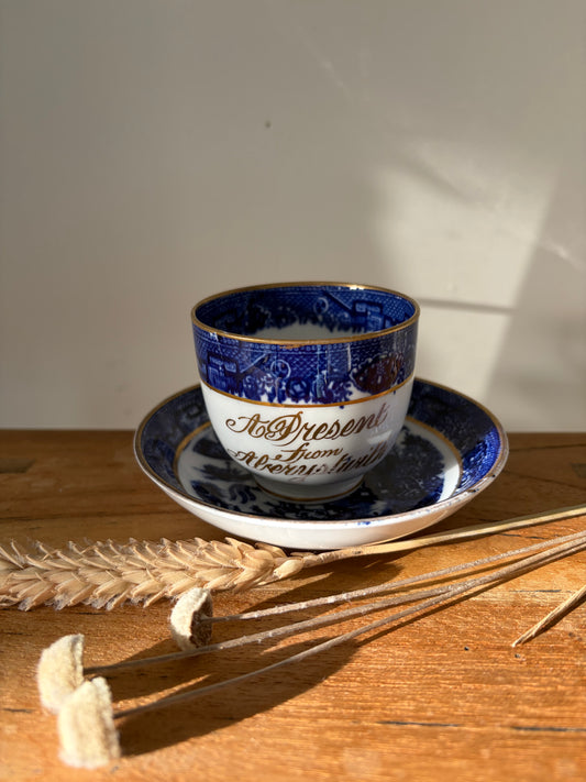 HEN CWPAN A SOSER ABERYSTWYTH / Vintage cup and saucer A PRESENT FROM ABERYSTWYTH