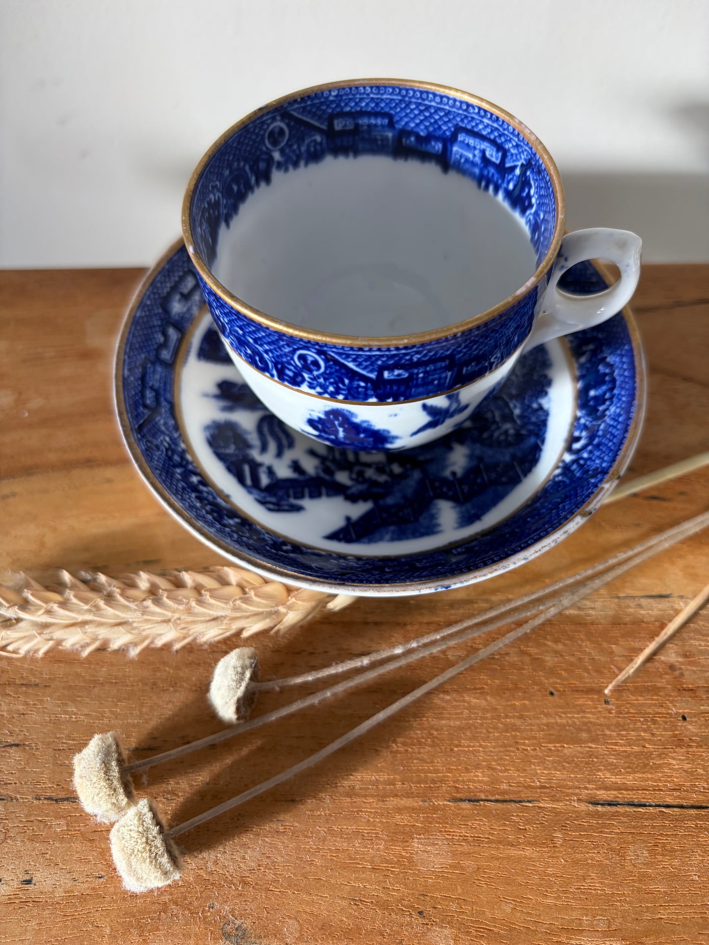 HEN CWPAN A SOSER ABERYSTWYTH / Vintage cup and saucer A PRESENT FROM ABERYSTWYTH