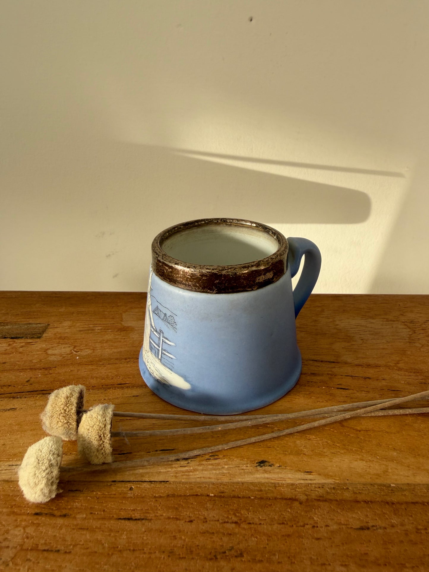 HEN CWPAN BACH CYMRAEG / Vintage Welsh lady cup