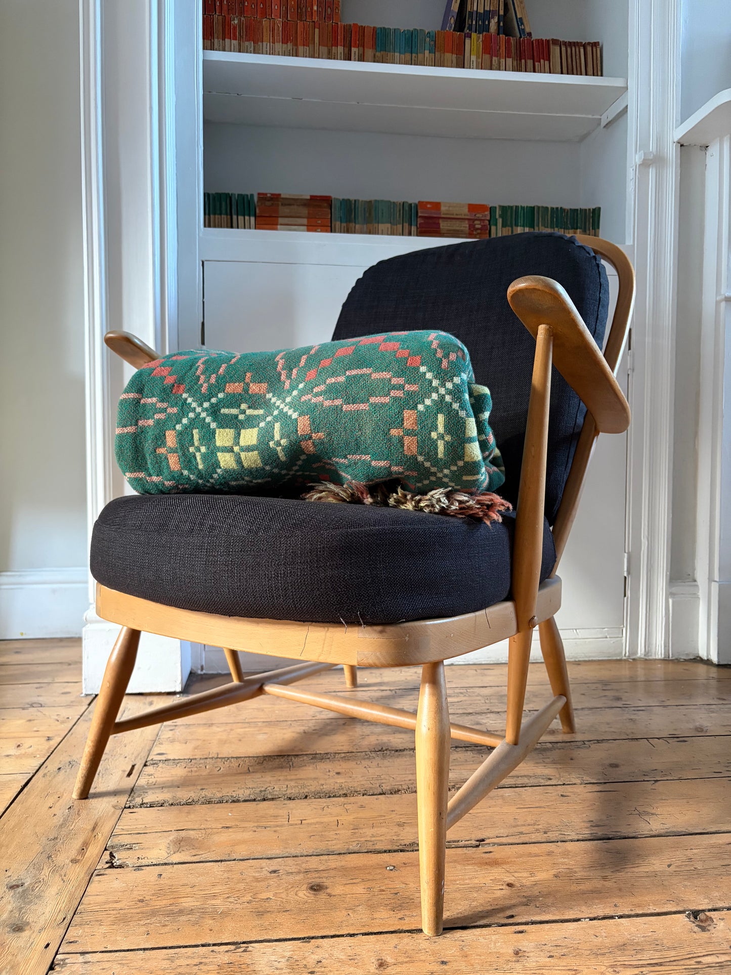 HEN BLANCED WLÂN CYMRAEG GWYRDD A PINC / vintage green and peach wool Welsh tapestry blanket / throw