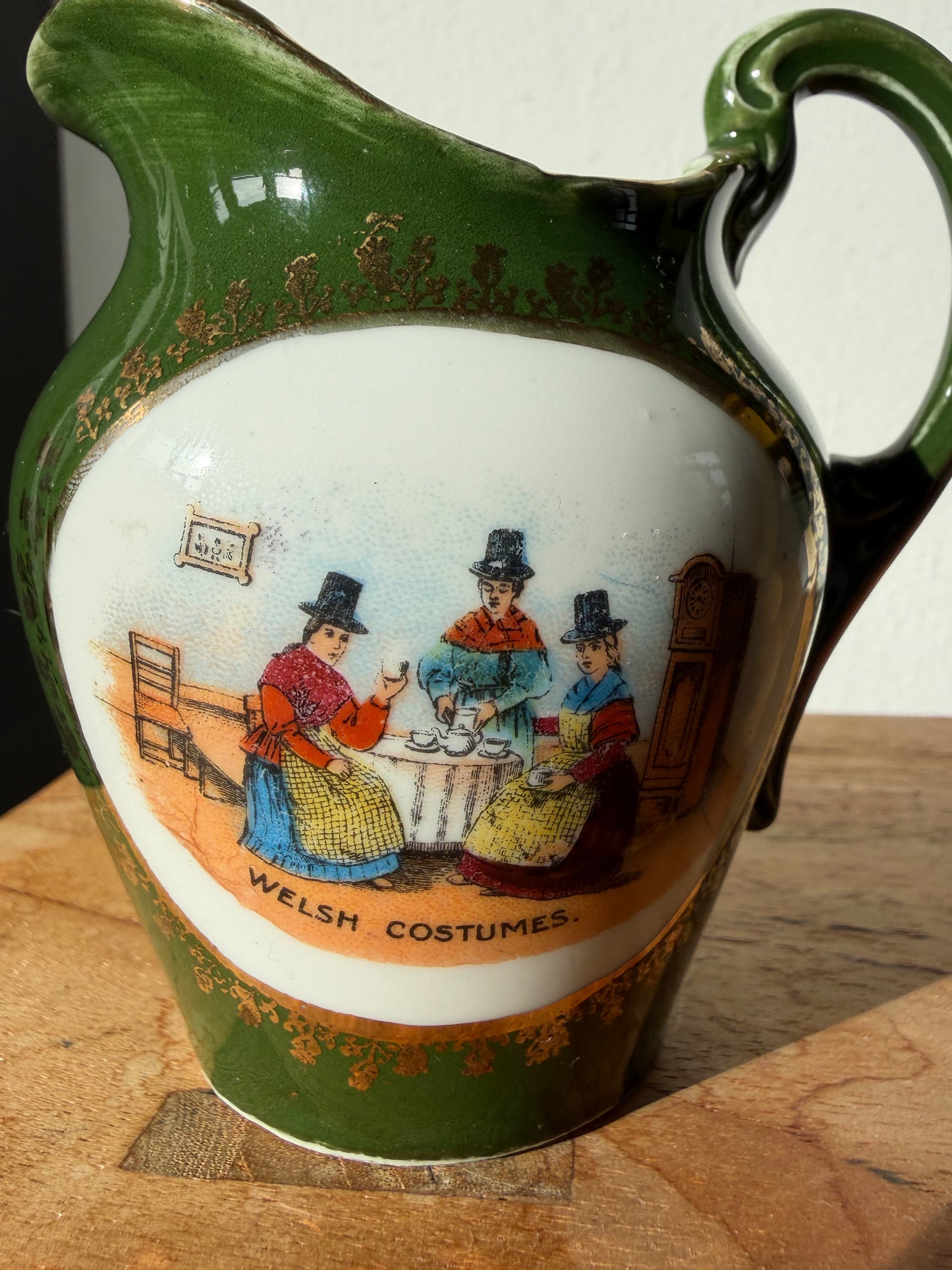 HEN JWG BACH CYMRAEG / Vintage Welsh Costumes Jug