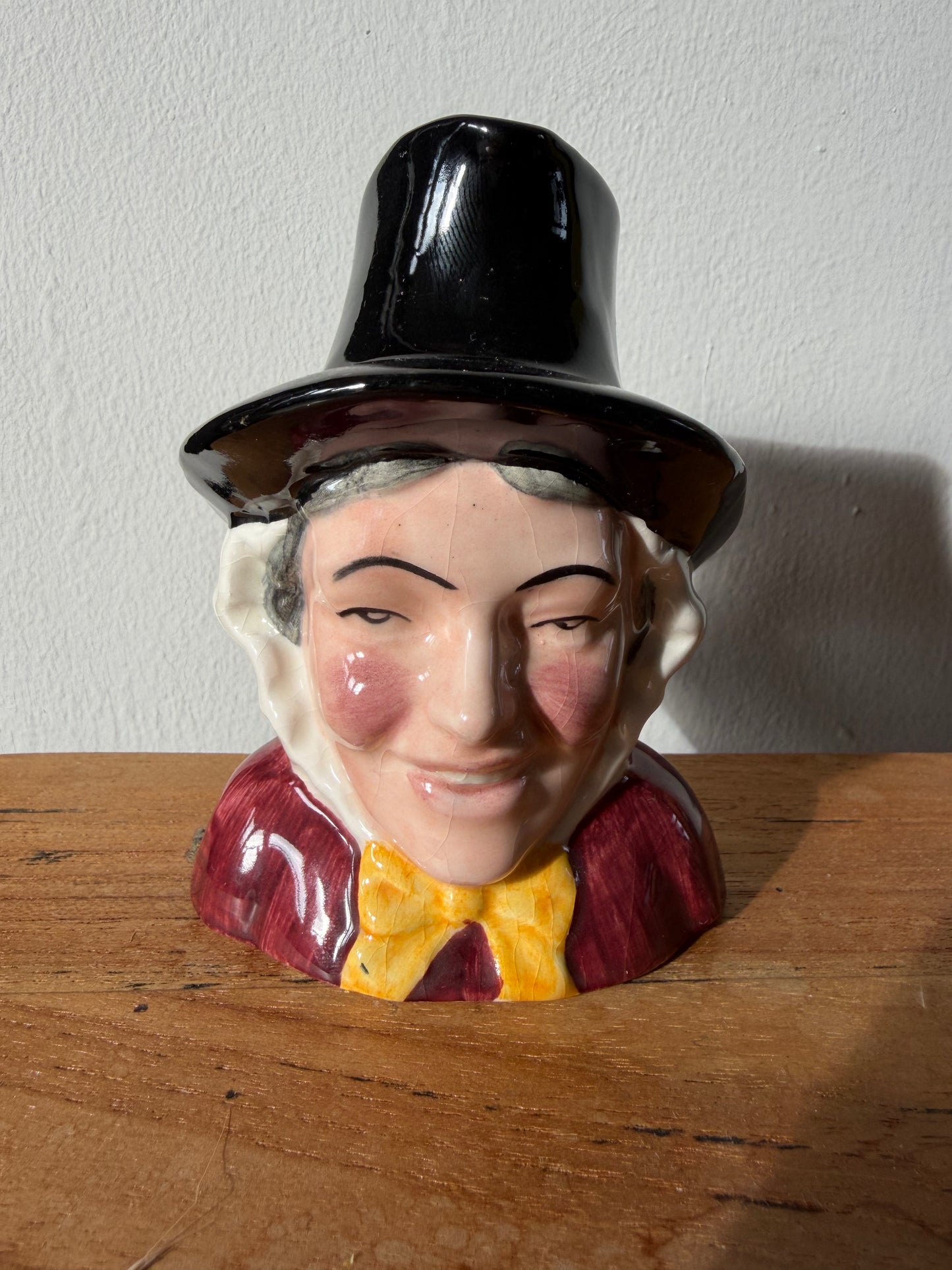HEN JWG BACH CYMRAEG / Vintage Welsh Lady Jug