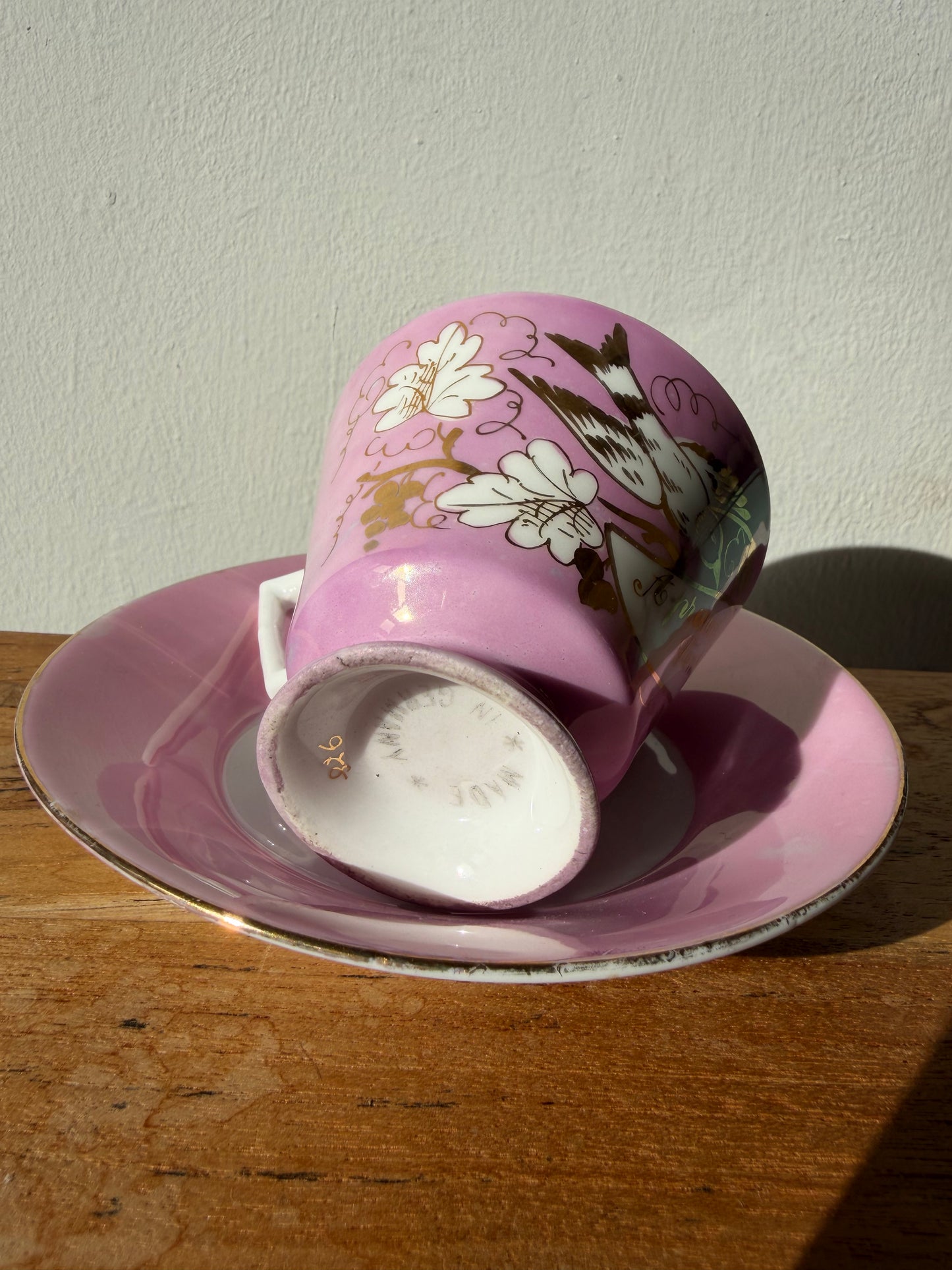 HEN CWPAN BACH CYMRAEG O DINBYCH Y PYSGOD / Vintage Welsh cup A gift from Tenby